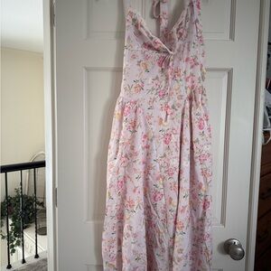 Elegant Floral Maxi Dress in Pink